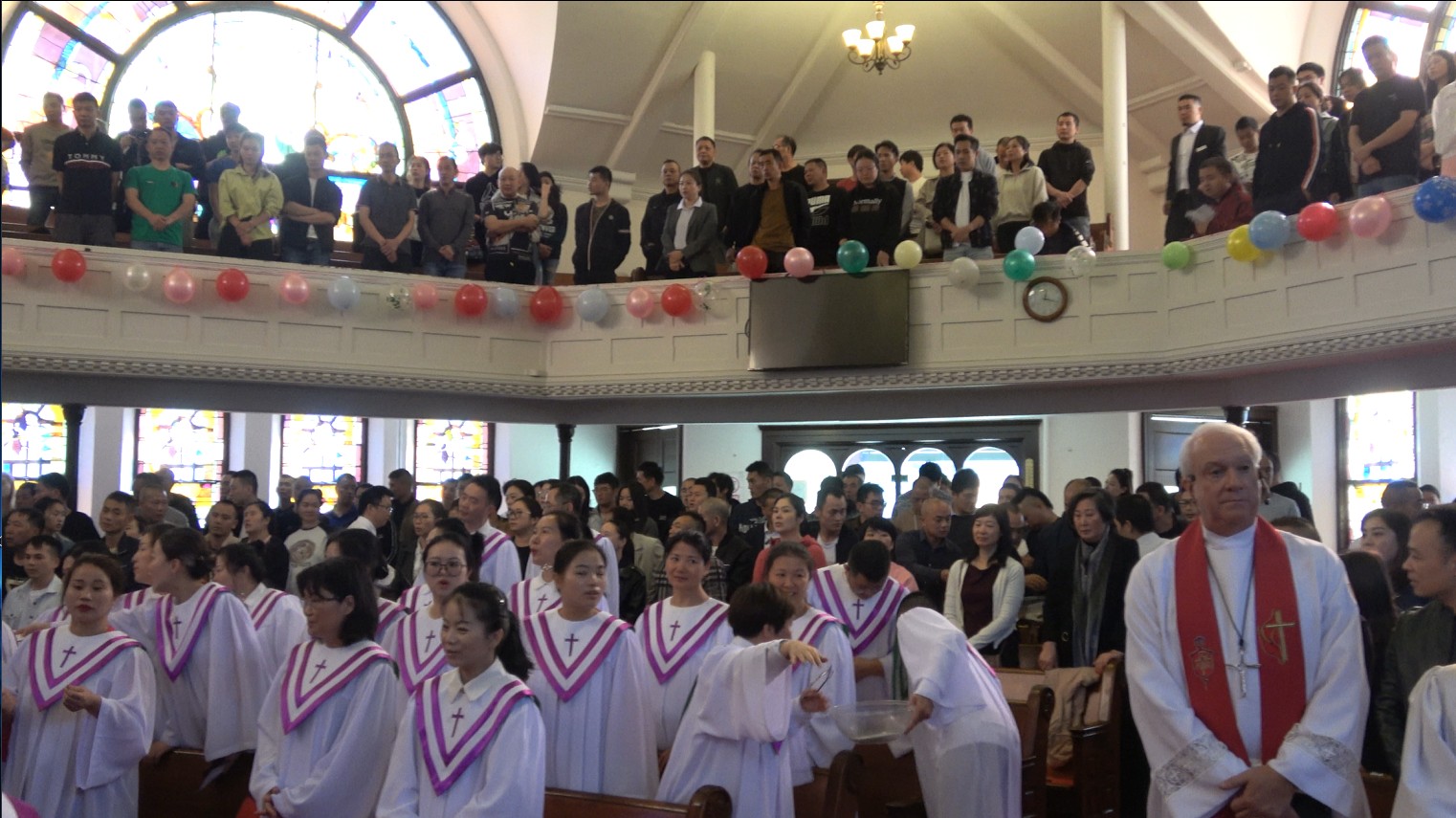 The bishop of the New York Annual Conference of the Methodist Church participated in the 20th anniversary celebration of the Brooklyn Tien Fu Church.