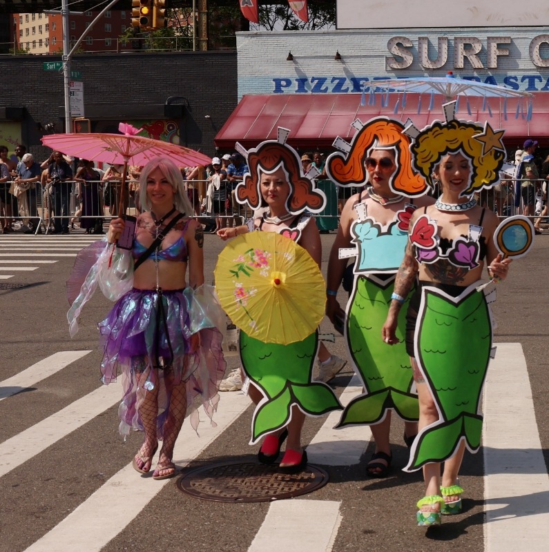 Celebrity Media Special Report: Urban Fantasy and Cultural Carnival — The 43rd New York Mermaid Parade Makes a Splash